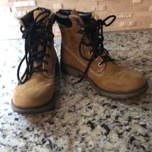 Candies brown Timberland like boots size 8
